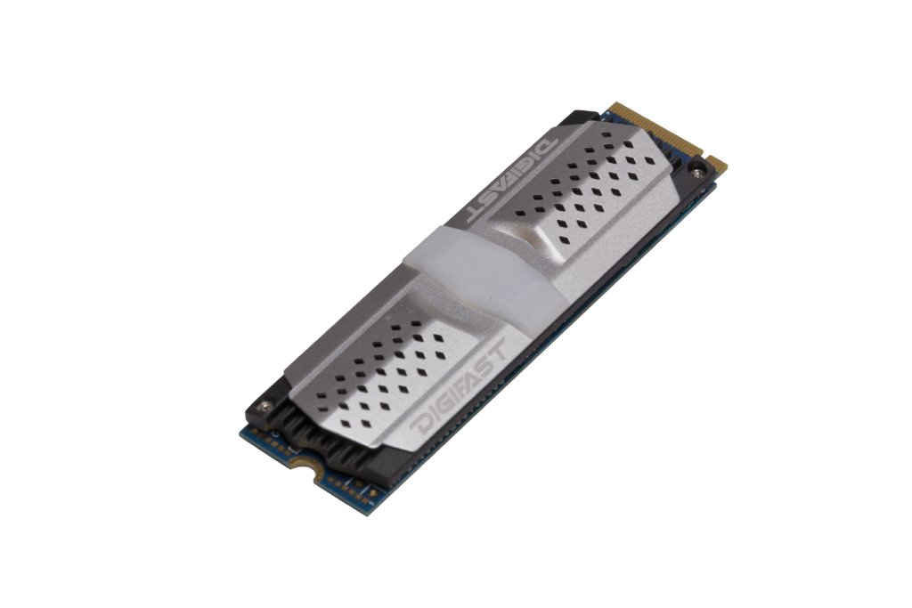 Digifast Knight 1TB M.2 NVMe RGB SSD - Gen3x4 PCIe, M.2 2280